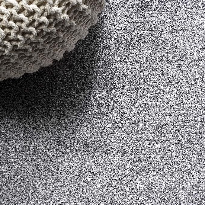 JONATHAN Y Haze Solid Low-Pile Gray Indoor Area Rug 5x8, Coastal,Bohemian,Minimalist,Classic, Easy-Cleaning for Living Room,Bedroom,Kitchen,Pet Friendly,Non-Shedding (SEU100A-5)
