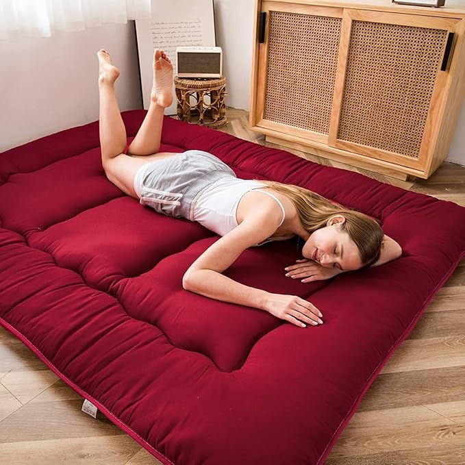 MAXYOYO Japanese Floor Mattress Futon Mattress, Thicken Sleeping Pad Foldable Roll Up Floor Futon for Adults Tatami Mat Dormitory Bed Lounger, Burgundy, Twin
