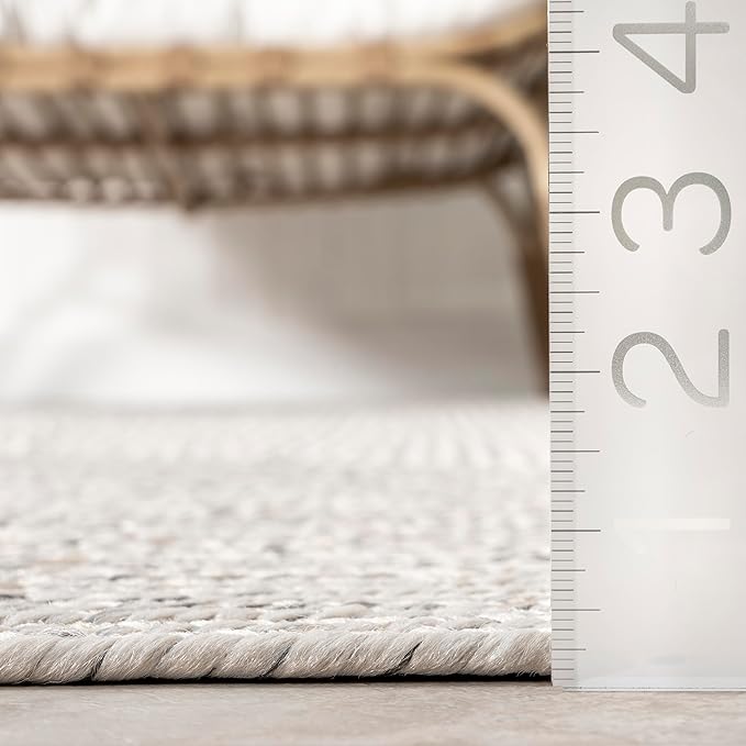 nuLOOM 4' x 6' Solid Hand Braided Indoor/Outdoor Area Rug, Pet-Friendly, High Traffic, Weather Resistant, for Patio, Balcony, Bedroom, Living Room, Dining Room, Wynn Ivory