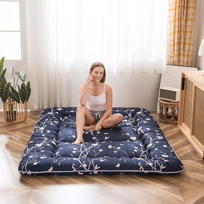 MAXYOYO Japanese Floor Mattress Navy Floral Printed Futon Mattress Foldable Floor Bed Roll Up Camping Mattress Floor Lounger Queen Size Bed Mattress