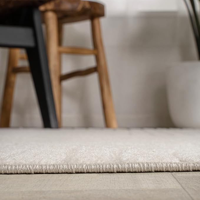 JONATHAN Y Hallie High-Low Curve Ivory/Cream 8' Round Indoor/Outdoor Area Rug, Minimalist, Pet Friendly, Non-Shedding, Stain Resistant, Hose-Washable for Backyard, Patio, Porch (SCN100B-8R)