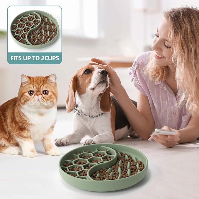 Slow Feeder Dog Bowls, Silicone Pet Food Bowls with Suction Cups, Non-Slip Dog Feeding Slow Down Pet Eating Speed for Fast Eaters, Anxiety Relief & Fun Added (Green)