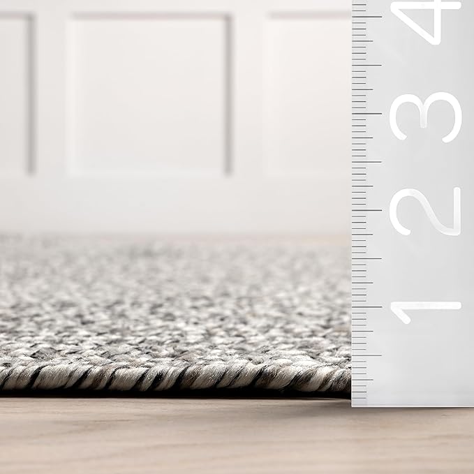 nuLOOM 5' Round Solid Hand Braided Indoor/Outdoor Area Rug, Pet-Friendly, High Traffic, Weather Resistant, for Patio, Balcony, Bedroom, Living, Dining Room, Wynn Salt and Pepper