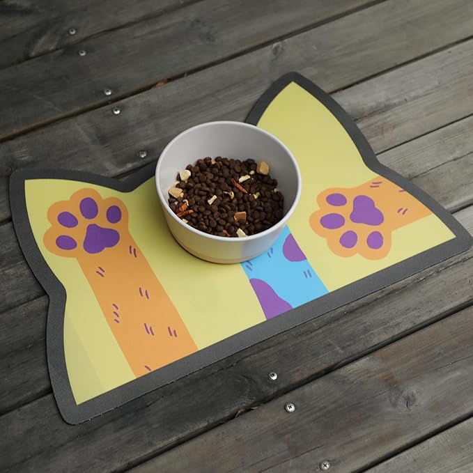 Le couranT Cat Food Plastic Placemat,Pet Feeding Mat, Dog Cat Bowl, Non-Slip Super Absorbent,Quick Dry, Accessories Pet Supplies.Backing Pet Placemat for Messy Drinkers. Lovely Heads-12x19 in