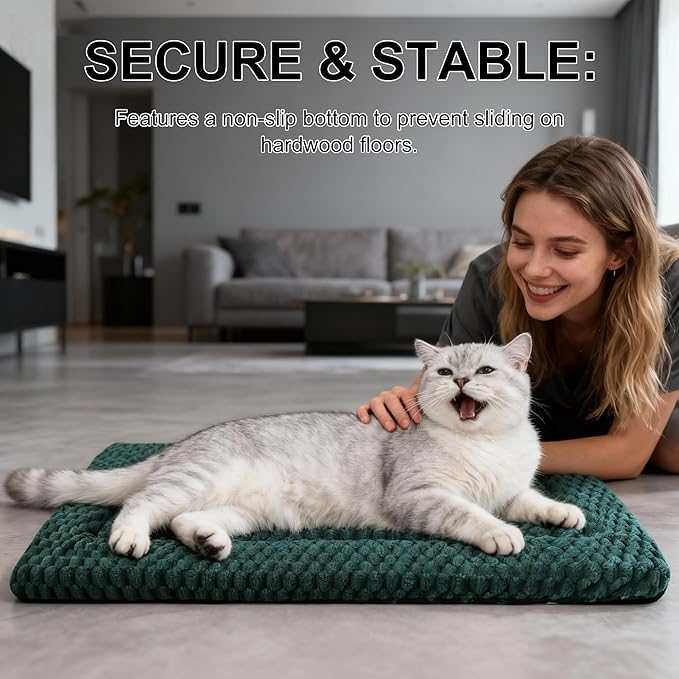 Dog Bed Mat - Dog Crate Pad - Reversible Mat for Pet Comfort - Soft Bed Crate Pads for All Seasons - Durable, Machine Washable Mat for Crates, Travel, and Home (Dark Green, 18" L*14" W*1.5" Th)