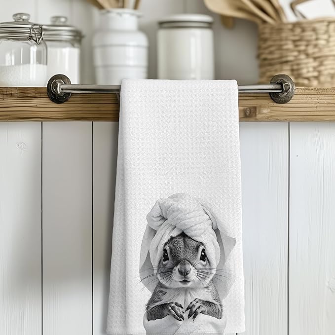 Funny Squirrel Hand Towels for Bathroom Kitchen Decor, Squirrel Lover Lover Gifts, Funny Kids Bathroom Hand Towels,16x24 Inches