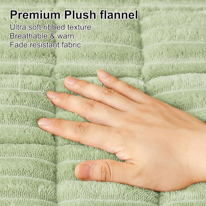 Smiry Couch Cover for Dogs Washable, Non Slip Fuzzy Pet Couch Covers for 3 Cushion Sofa Pet Friendly, Thick Soft Sofa Slipcovers Cushion Protector (Green, 27.6" x 59")