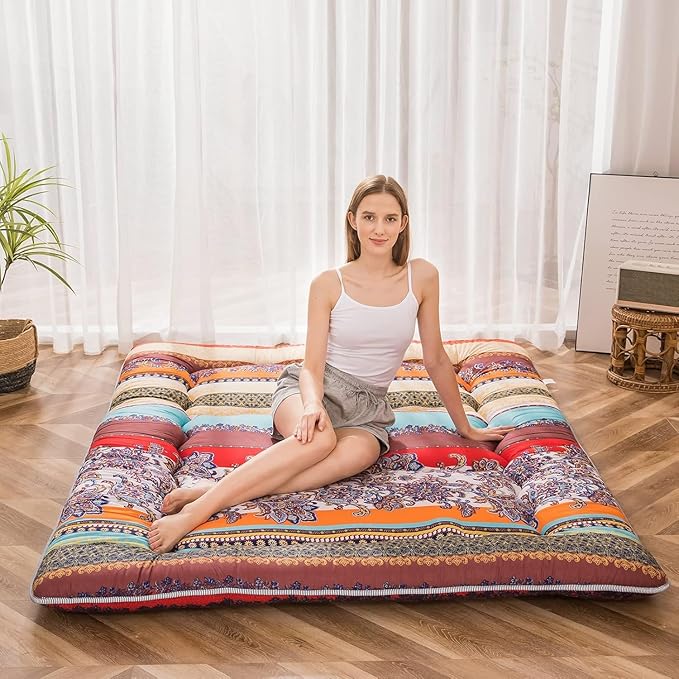 MAXYOYO Bohemian Retro Floor Mattress Vintage Floral Japanese Futon Mattress Roll Up Thicken Sleeping Bed Portable Camping Mattress Floor Lounger Couch Bed Mattress Pad, King Size