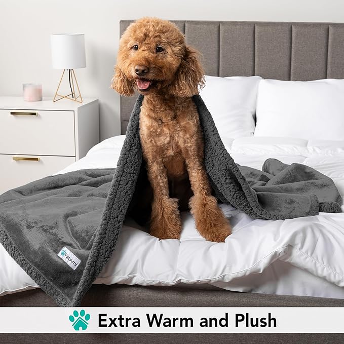 PetAmi Dog Blanket for Medium Large Dogs, Pet Bed Blanket Cat Puppy Kitten, Fleece Furniture Couch Cover Protector Sofa Car, Soft Sherpa Dog Throw Plush Reversible Washable, 40x60 Solid Dark Gray