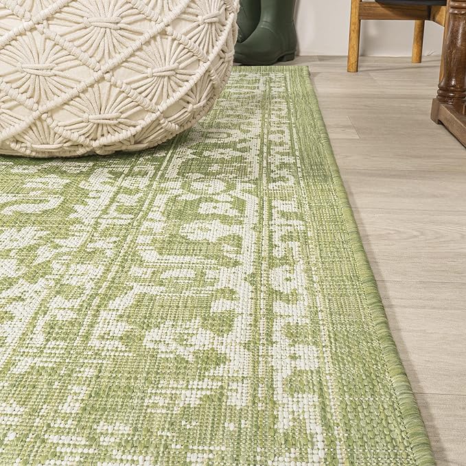 JONATHAN Y Boho Medallion Indoor Outdoor Area Rug 5X8 Green/Cream, Malta Textured Weave for Backyard, Patio, Porch, Easy-Cleaning, High Traffic, Pet-Friendly, Non-Shedding (SMB104D-5)