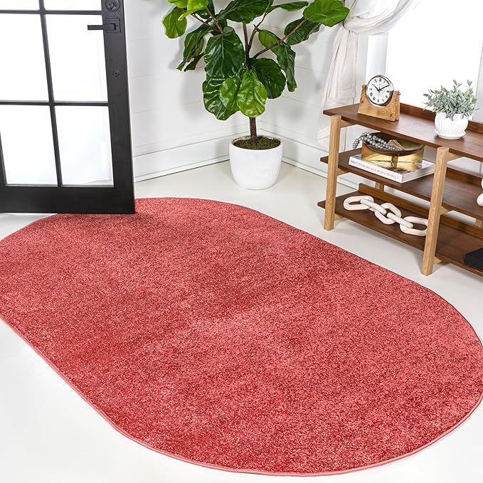 JONATHAN Y Haze Solid Low-Pile Red 4x6 Oval Indoor Area Rug, Coastal,Bohemian,Minimalist,Classic, Easy-Cleaning for Living Room,Bedroom,Kitchen,Pet Friendly,Non-Shedding (SEU100E-4OV)