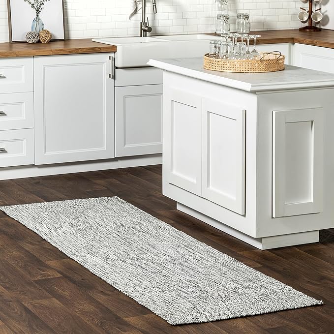 nuLOOM 2'6" x 6' Solid Hand Braided Indoor/Outdoor Area Rug, Pet-Friendly, High Traffic, Weather Resistant, for Patio, Balcony, Bedroom, Living Room, Dining Room, Wynn Salt And Pepper