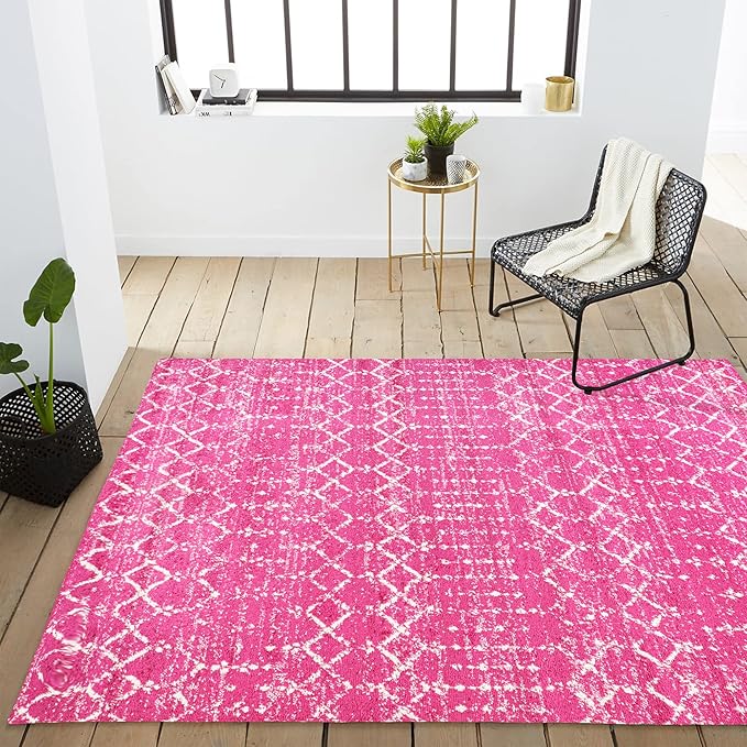JONATHAN Y Boho Vintage Diamond Fuchsia/Ivory Indoor Area Rug 4X6 ft, Moroccan Hype for Living Room, Bedroom, Kitchen, Office, Easy-Cleaning, High Traffic, Pet-Friendly, Non-Shedding (MOH101G-4)