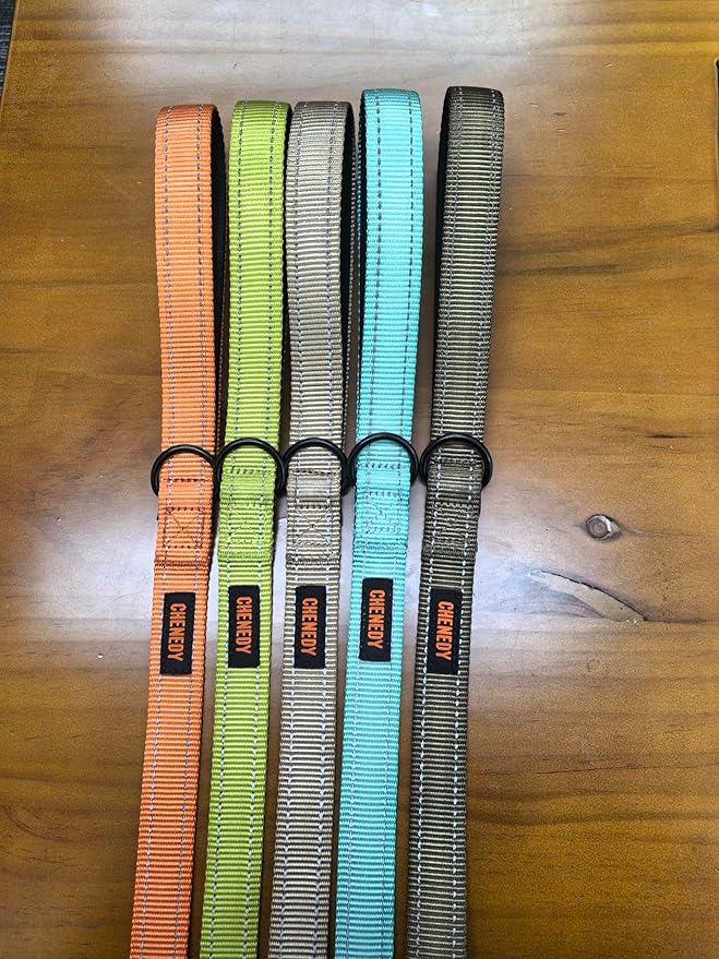 Dog Leash, Heavy Duty Dog Leash, Leashes for Large Breed Dogs, Double Handle Dog Leash, Reflective Training Lead, Perfect for Medium to Large Dogs(5FT, Khaki)