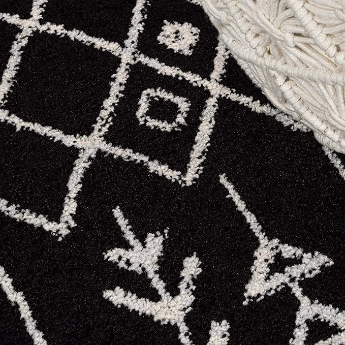 JONATHAN Y Ziri Moroccan Geometric Black/Cream Runner Rug, 2x8, Bohemian, Scandinavian, Easy-Cleaning for Living Room, Bedroom, Kitchen, Pet Friendly, Non-Shedding (MOH210C-28)