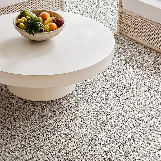 nuLOOM 5' Round Solid Hand Braided Indoor/Outdoor Area Rug, Pet-Friendly, High Traffic, Weather Resistant, for Patio, Balcony, Bedroom, Living, Dining Room, Wynn Salt and Pepper