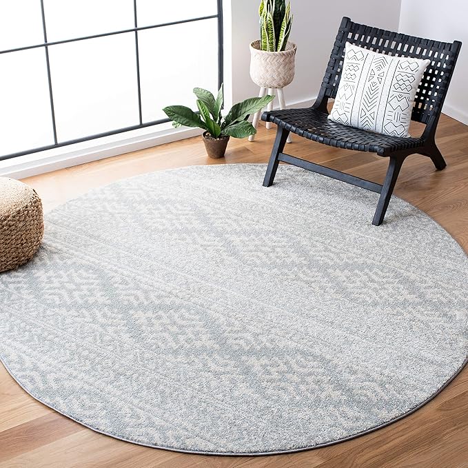 SAFAVIEH Tulum Collection Area Rug - 8' Round, Light Grey & Ivory, Moroccan Boho Tribal Design, Non-Shedding & Easy to Clean, Ideal for Living Room, Bedroom, Dining Space (TUL272F)
