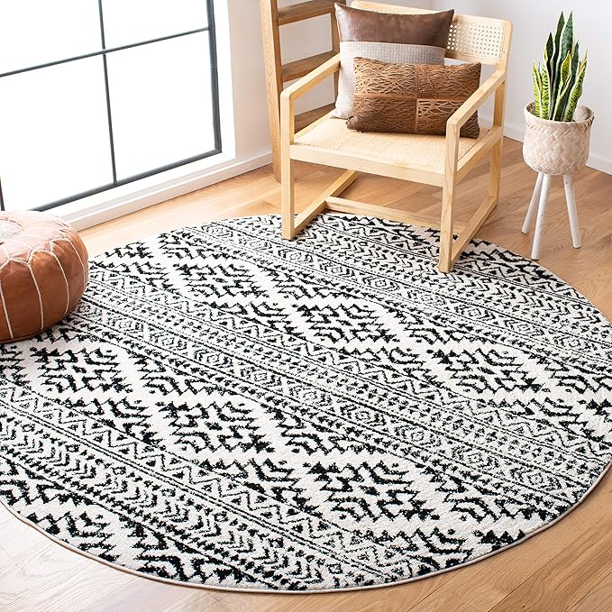 SAFAVIEH Tulum Collection Area Rug - 3' Round, Ivory & Black, Moroccan Boho Tribal Design, Non-Shedding & Easy to Clean, Ideal for Entryway, Foyer, Accent Space, Bedroom (TUL272B)