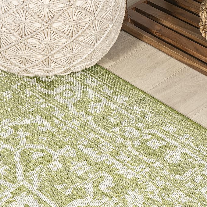 JONATHAN Y Boho Medallion Indoor Outdoor Square Area Rug 5X5 Green/Cream, Malta Textured Weave for Backyard, Patio, Porch, Easy-Cleaning, High Traffic, Pet-Friendly, Non-Shedding (SMB104D-5SQ)