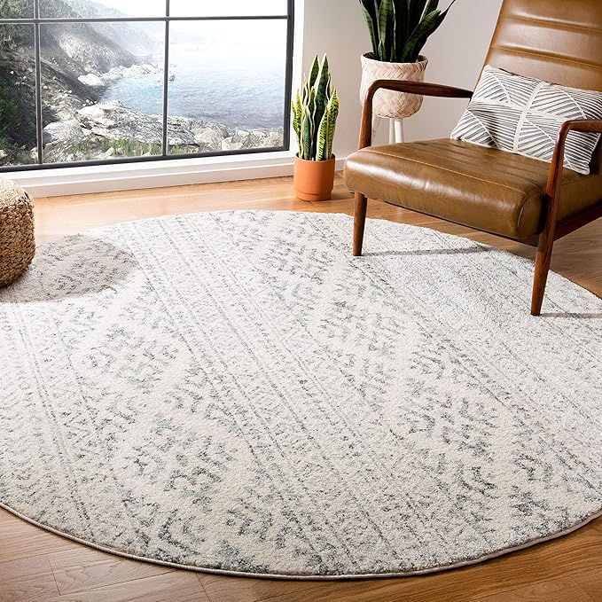 SAFAVIEH Tulum Collection Area Rug - 5' Round, Ivory & Grey, Moroccan Boho Tribal Design, Non-Shedding & Easy to Clean, Ideal for Living Room, Bedroom, Dining Space (TUL272A)