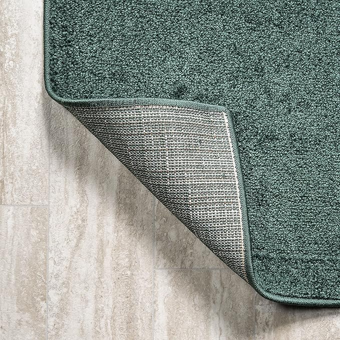 JONATHAN Y Haze Solid Low-Pile Emerald Indoor Area Rug 4x6, Coastal,Bohemian,Minimalist,Classic, Easy-Cleaning for Living Room,Bedroom,Kitchen,Pet Friendly,Non-Shedding (SEU100L-4)