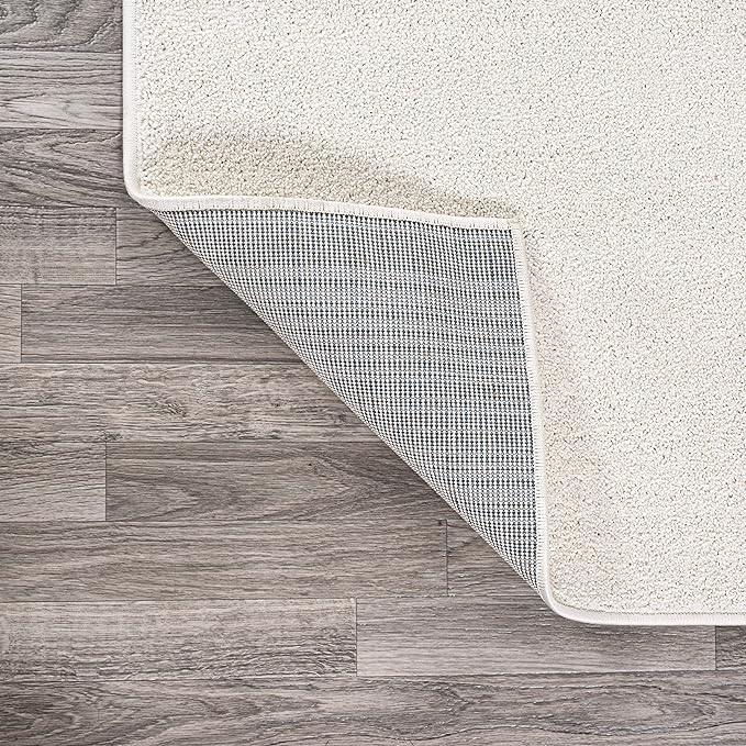 JONATHAN Y Haze Solid Low-Pile Cream 4' Round Indoor Area Rug, Coastal,Bohemian,Minimalist,Classic, Easy-Cleaning for Living Room,Bedroom,Kitchen,Pet Friendly,Non-Shedding (SEU100T-4R)
