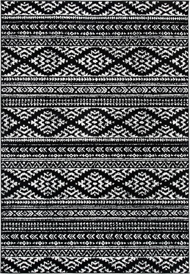 SAFAVIEH Area Rug 3x5 - Tulum Collection - Black & Ivory, Moroccan Boho Tribal Design, Non-Shedding & Easy to Clean, Ideal for Entryway, Foyer, Accent Space, Bedroom (TUL272Z)