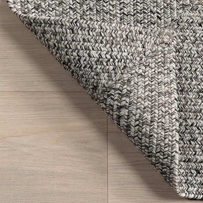 nuLOOM Oval 3' x 5' Solid Hand Braided Indoor/Outdoor Area Rug, Pet-Friendly, High Traffic, Weather Resistant, for Patio, Balcony, Bedroom, Living, Dining Room, Wynn Salt and Pepper
