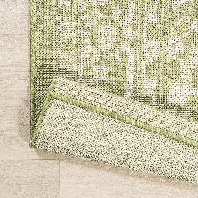 JONATHAN Y Boho Medallion Indoor Outdoor Square Area Rug 5X5 Green/Cream, Malta Textured Weave for Backyard, Patio, Porch, Easy-Cleaning, High Traffic, Pet-Friendly, Non-Shedding (SMB104D-5SQ)