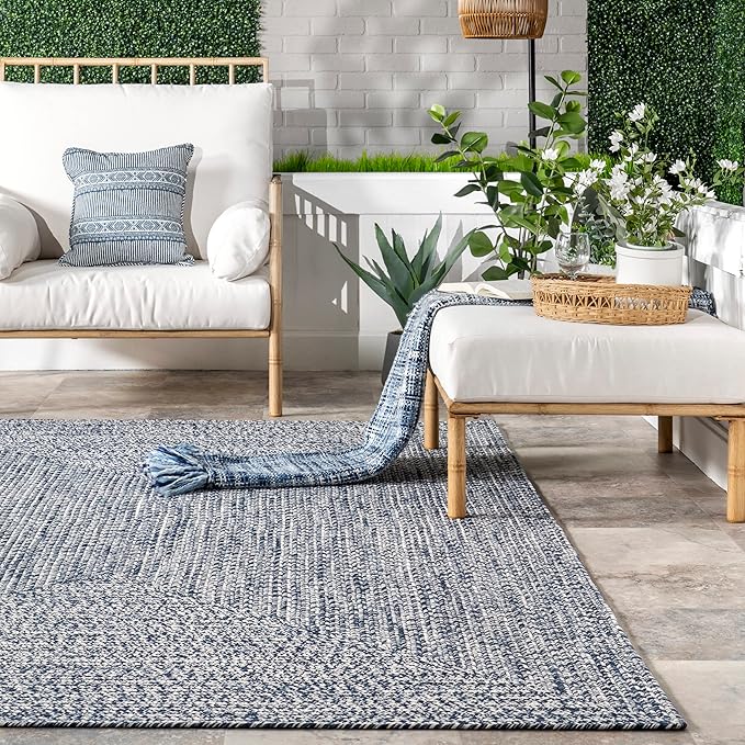 nuLOOM 2' x 3' Solid Hand Braided Indoor/Outdoor Area Rug, Pet-Friendly, High Traffic, Weather Resistant, for Patio, Balcony, Bedroom, Living Room, Dining Room, Wynn Navy